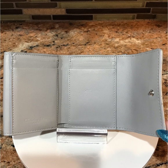 DIOR Silver Cannage Leather Trifold Wallet 😍🔥 - Picture 6 of 16